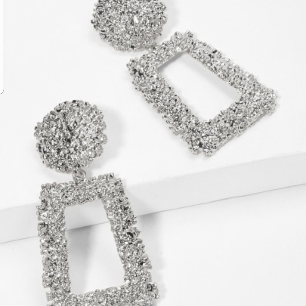 Silver earrings and  free gift